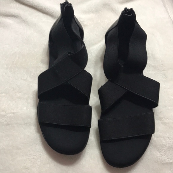 Shoes - Memory foam black sandals size 8.5 women’s